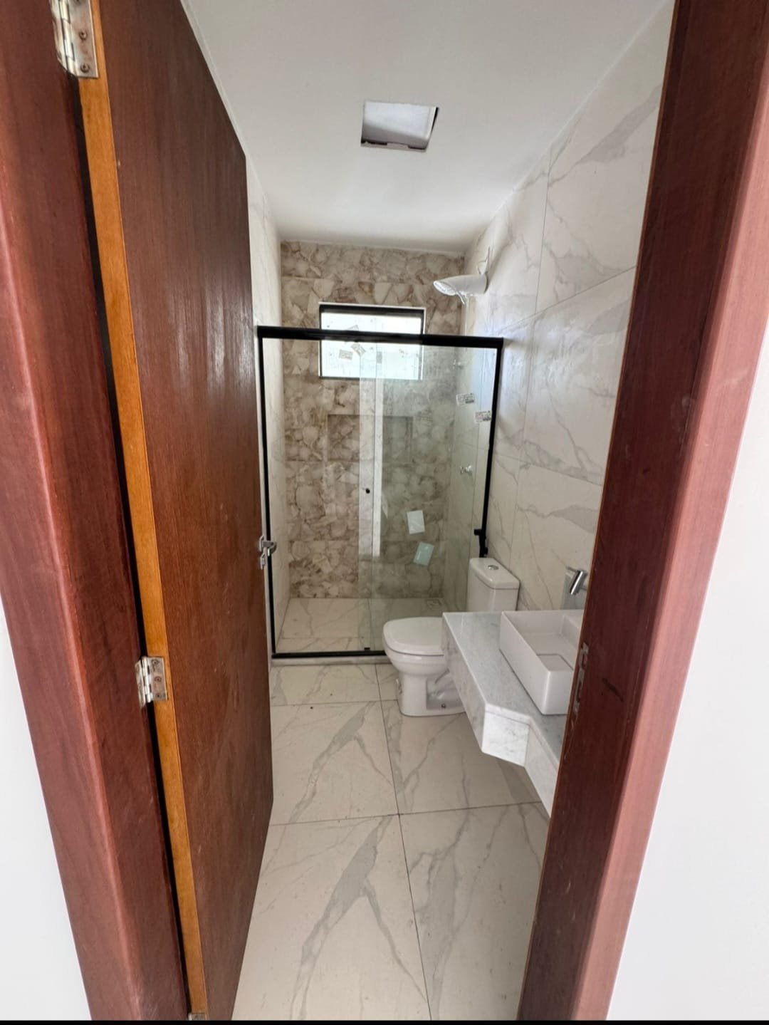 CASA A VENDA NO CONDOMÍNIO CIDADE NOVA