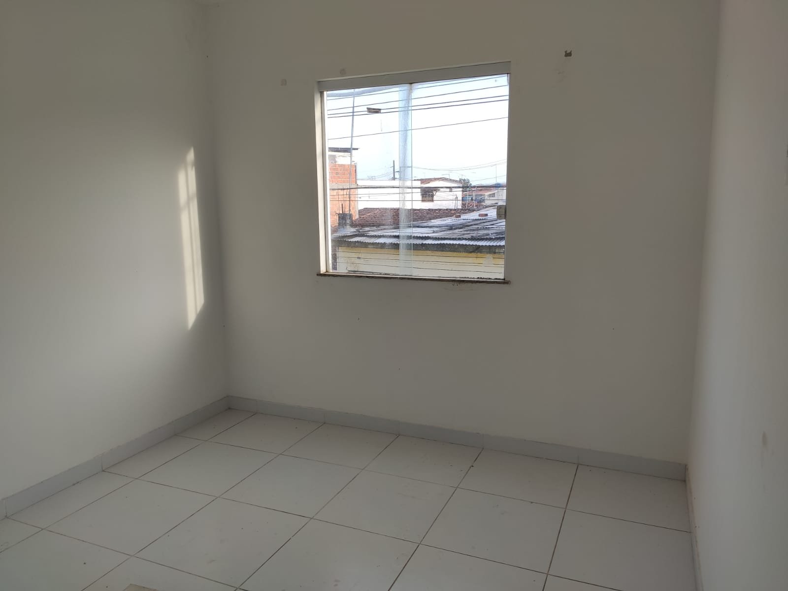 APARTAMENTO PARA LOCAÇÃO - 1º ANDAR COM GARAGEM