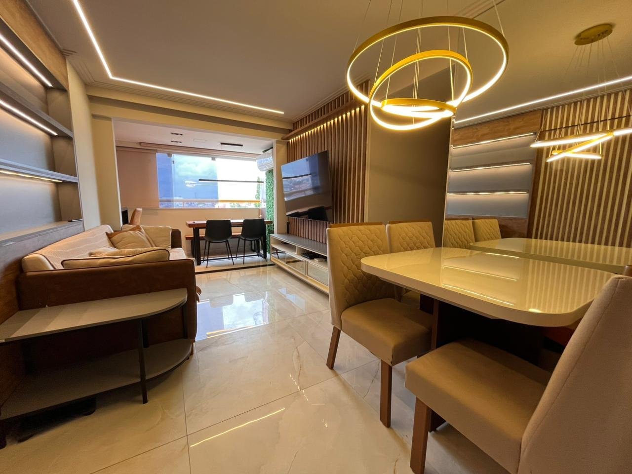 Apartamento mobiliado 2/4 com suíte em condomínio – moderno, climatizado e totalmente planejado