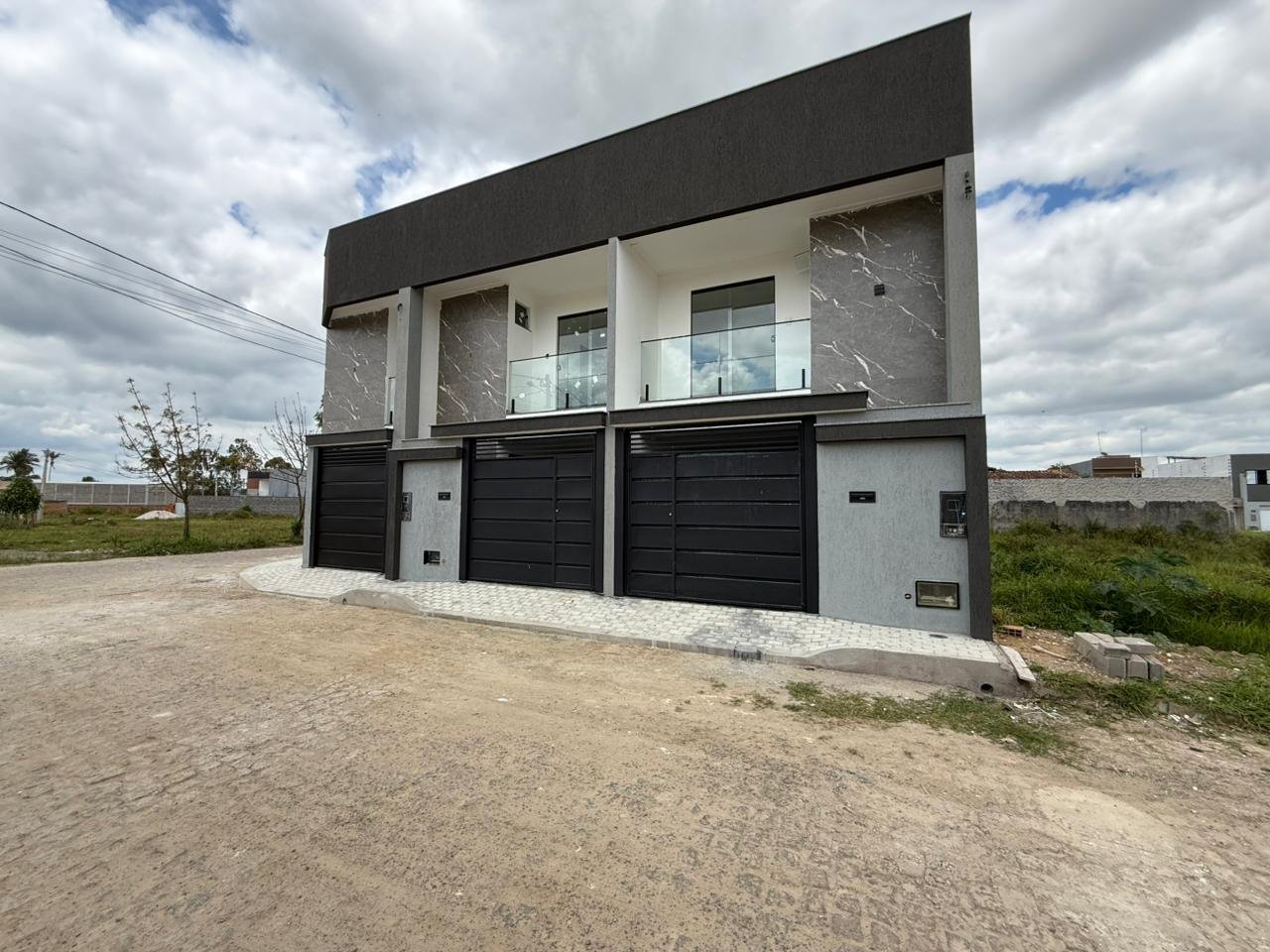 2 VILLAGES - A VENDA NA MARIA PRETA