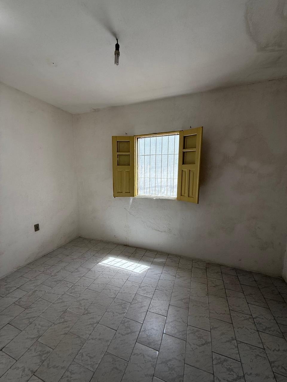 CASA A VENDA NO ANDAIÁ