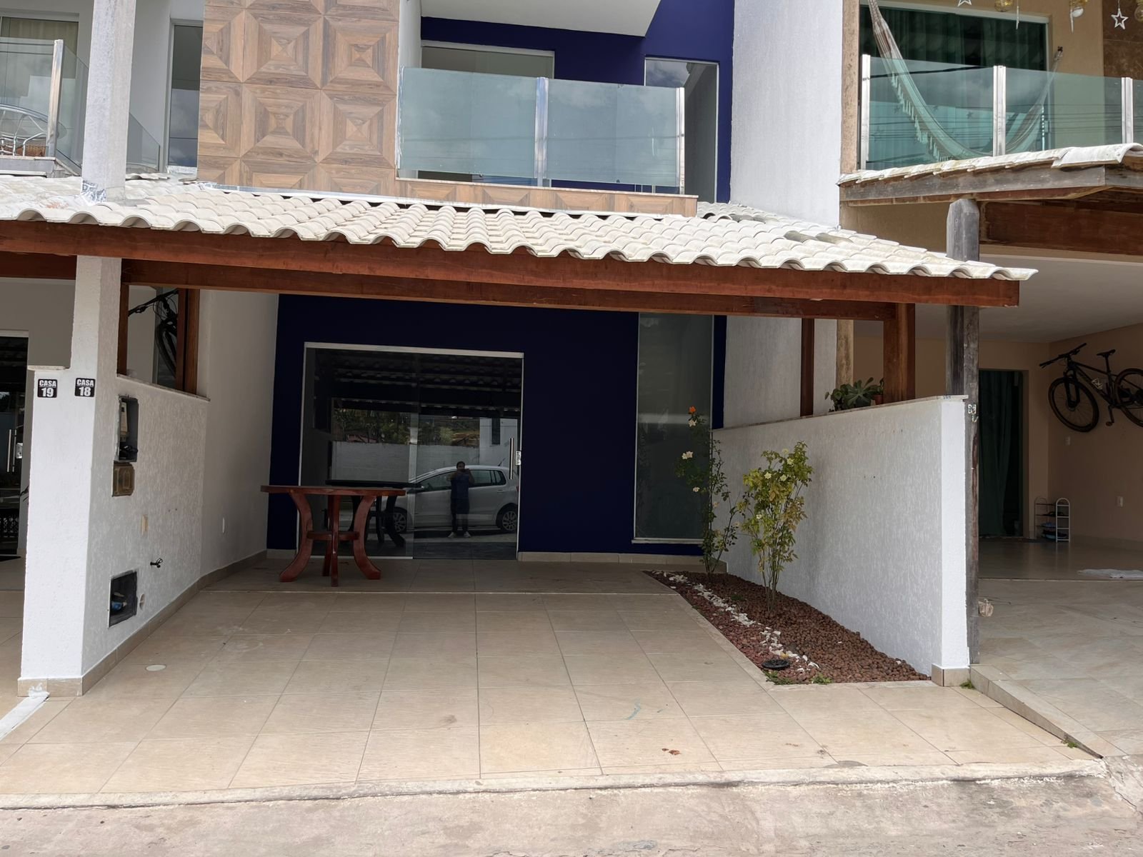 VILLAGE EM CONDOMÍNIO