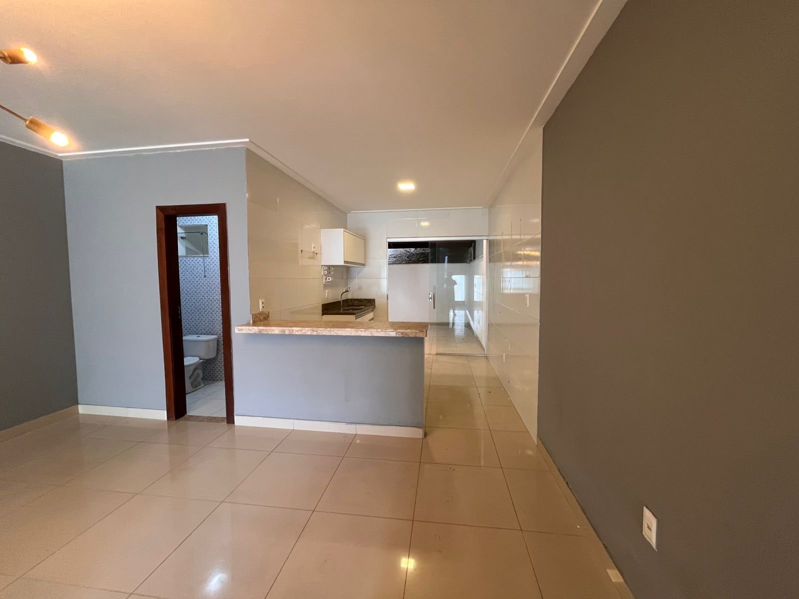 VILLAGE EM CONDOMÍNIO