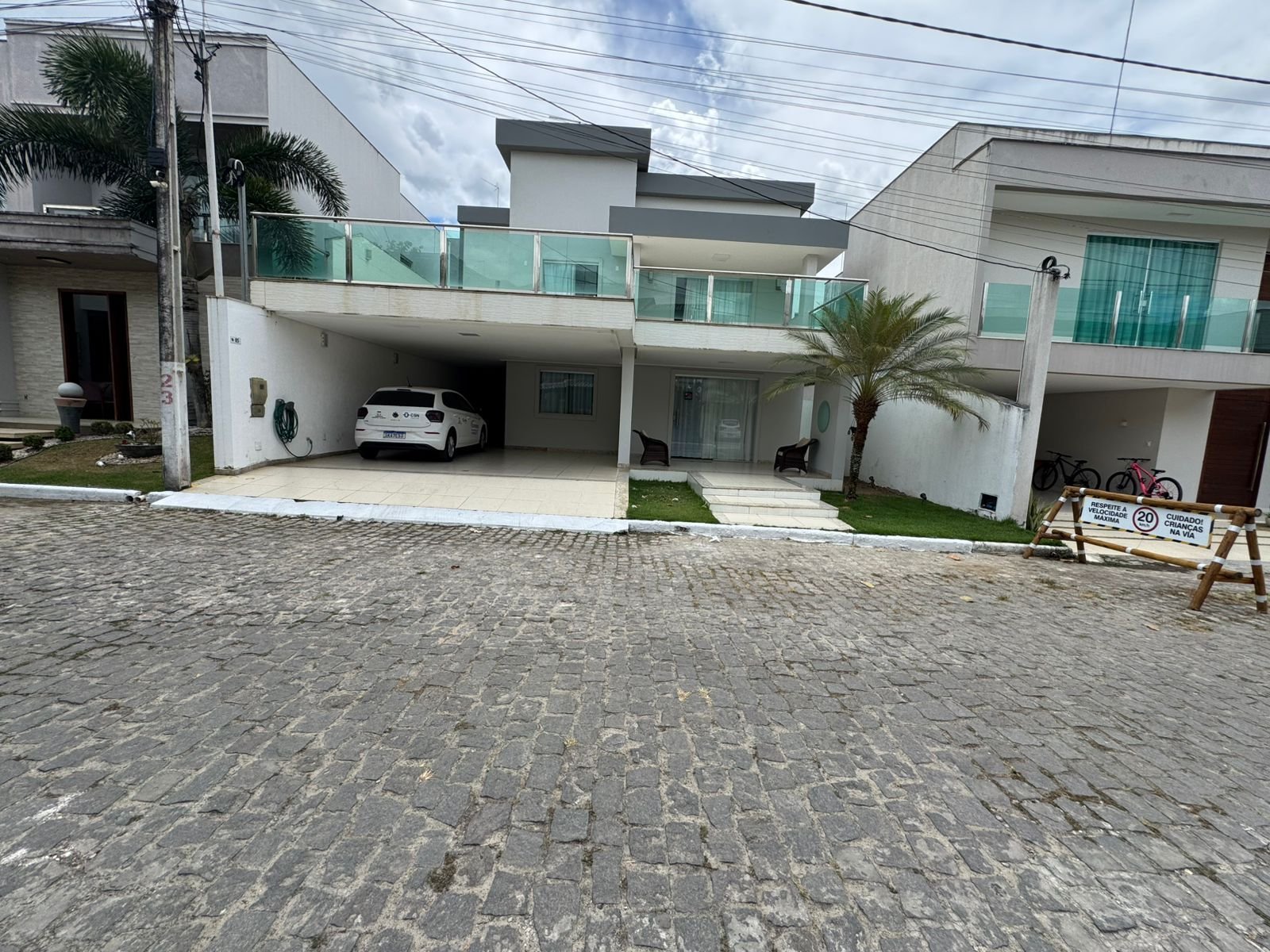 CASA A VENDA - CONDOMÍNINO CIDADE DAS FLORES