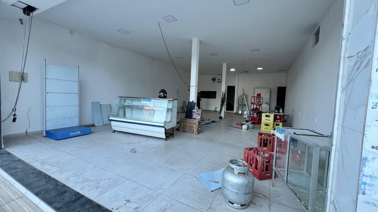 PONTO COMERCIAL A VENDA NA VIRIATO LOBO