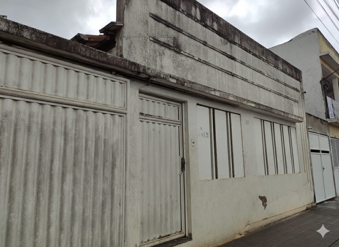 CASA A VENDA NA RUA SURURÚ - SÃO BENEDITO