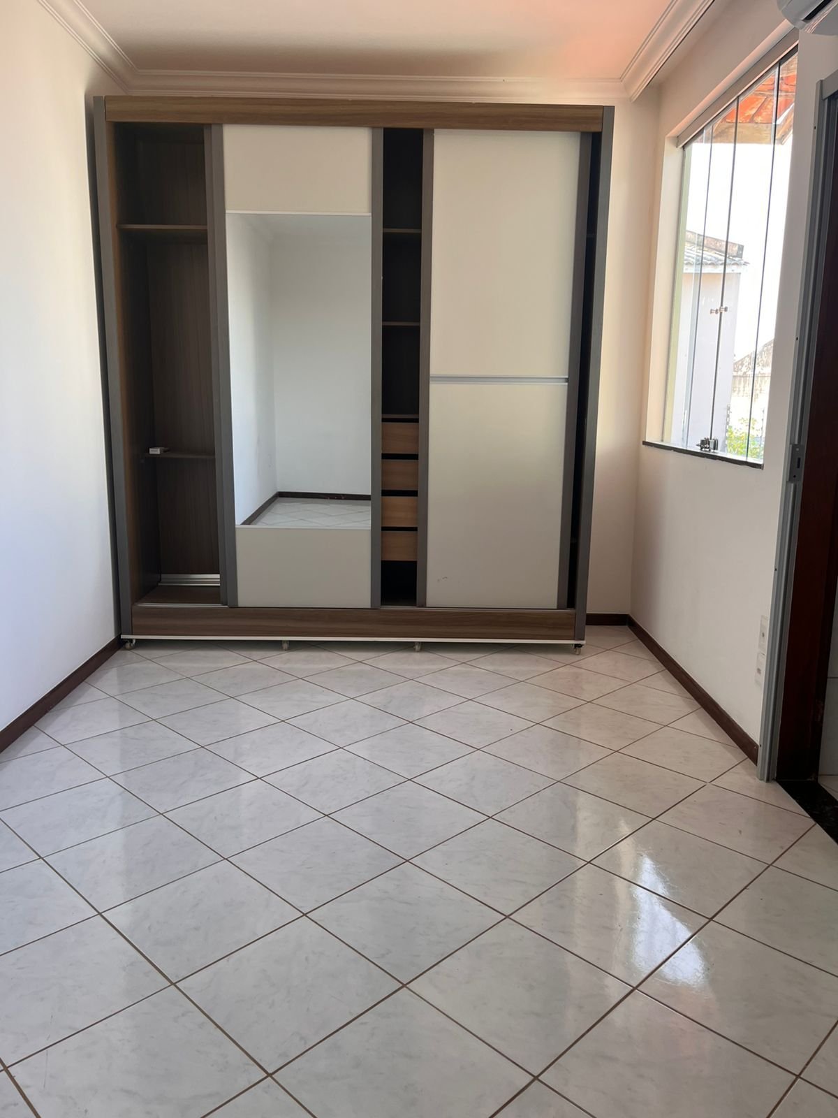 VILLAGE NO MORADA DA BELA VISTA - MARIA PRETA