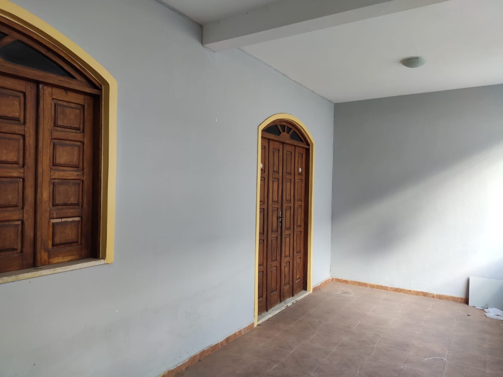 CASA A VENDA PRÓXIMO A FEIRA LIVRE