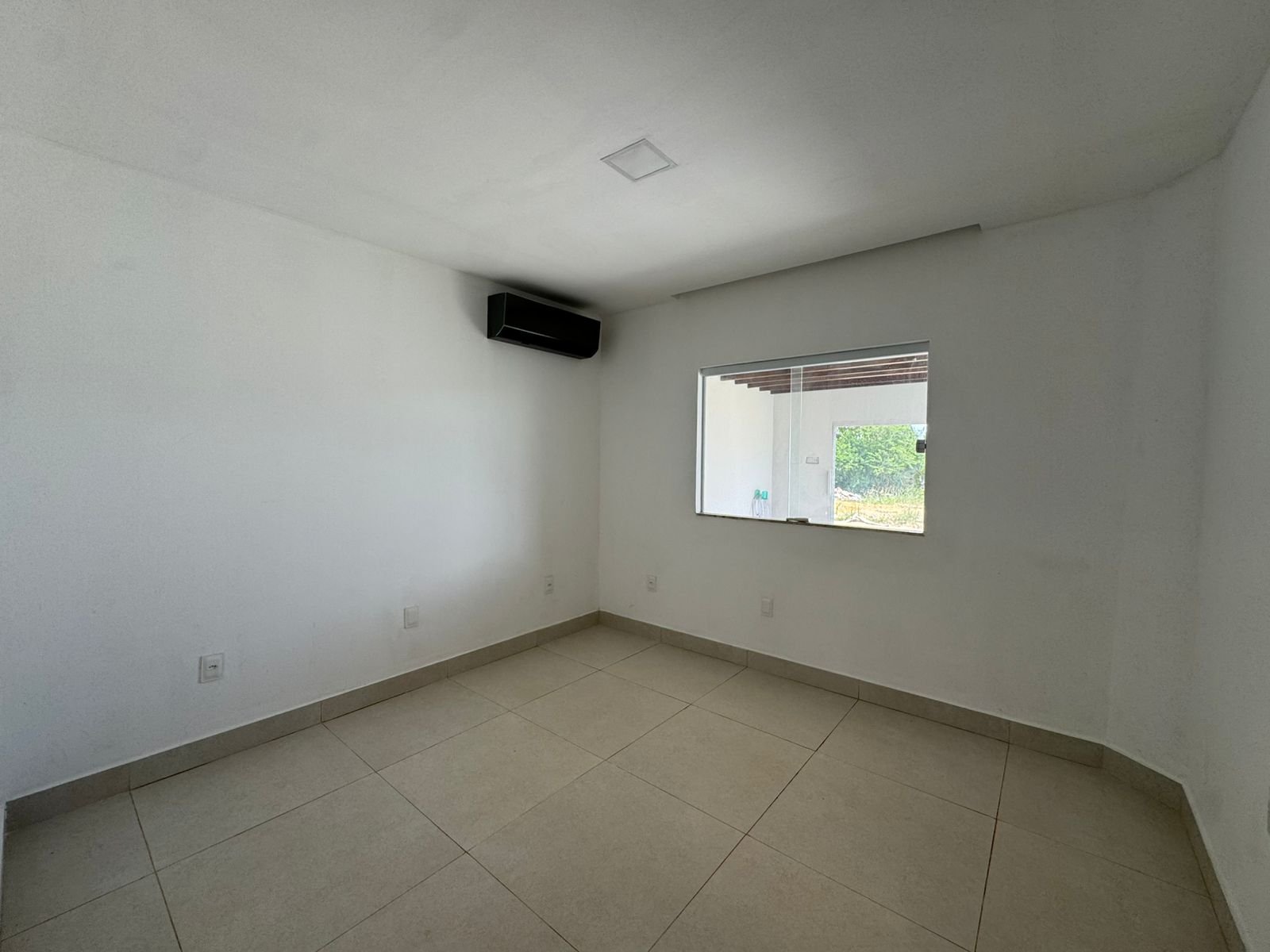 CASA A VENDA NO CONDOMÍNIO CIDADE NOVA