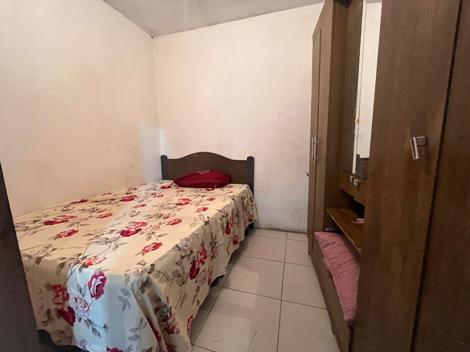 CASA A VENDA EM FRENTE AO ATACADÃO