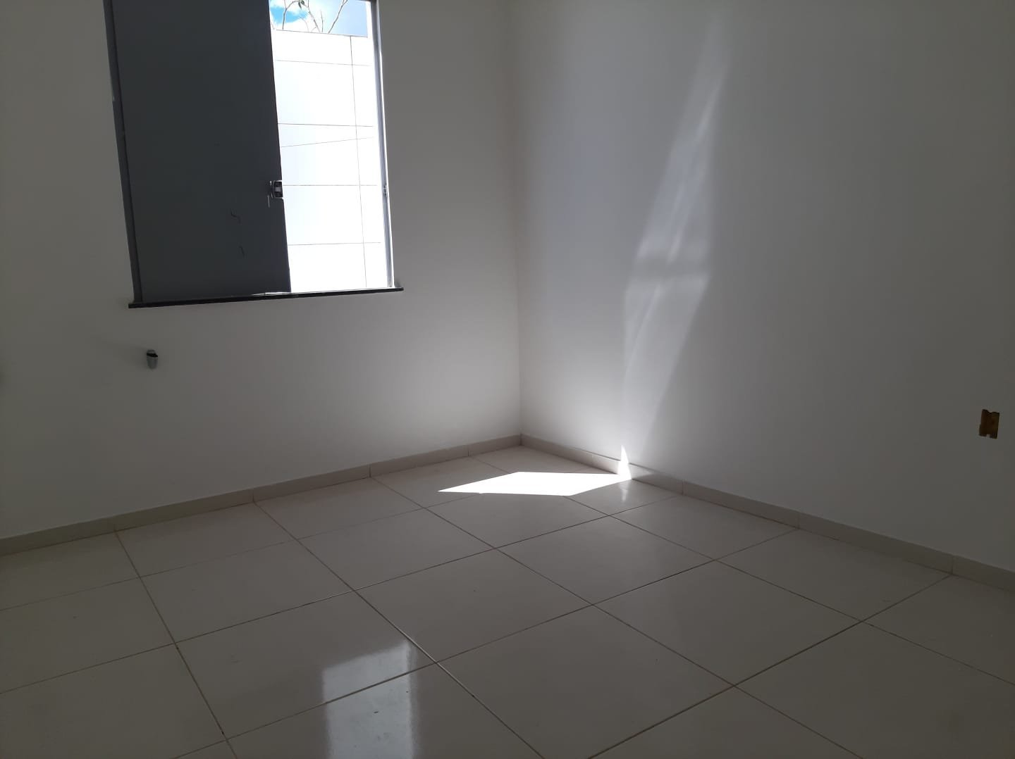 CASA TÉRREA PARA ALUGAR NO COND. PARQUE SÃO JOSÉ