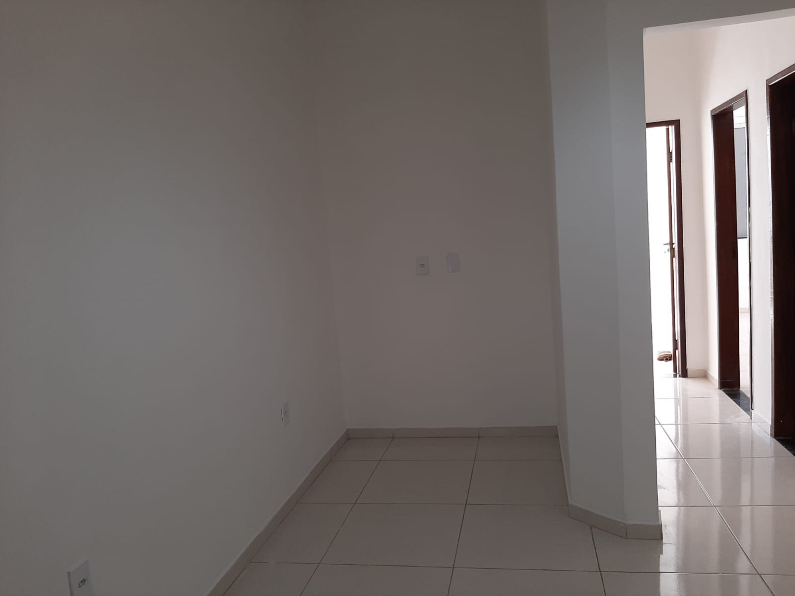 CASA TÉRREA PARA ALUGAR NO COND. PARQUE SÃO JOSÉ