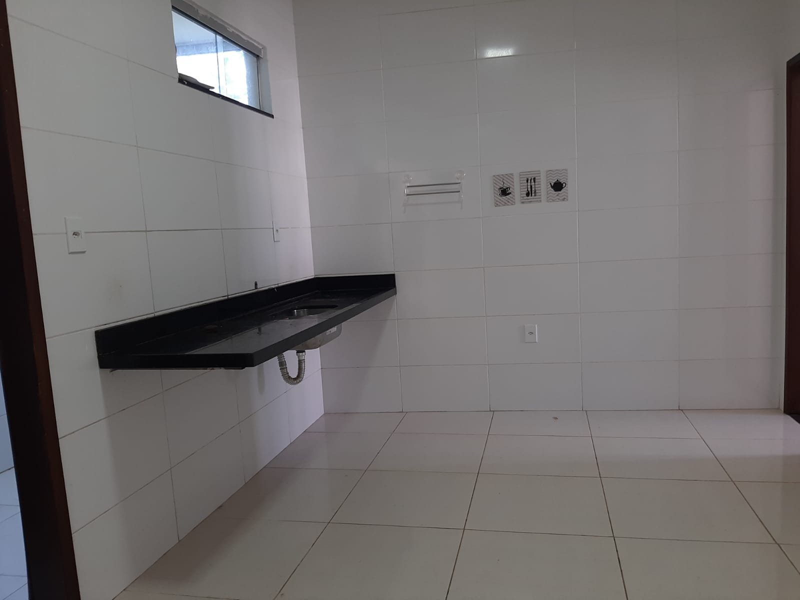 CASA TÉRREA PARA ALUGAR NO COND. PARQUE SÃO JOSÉ