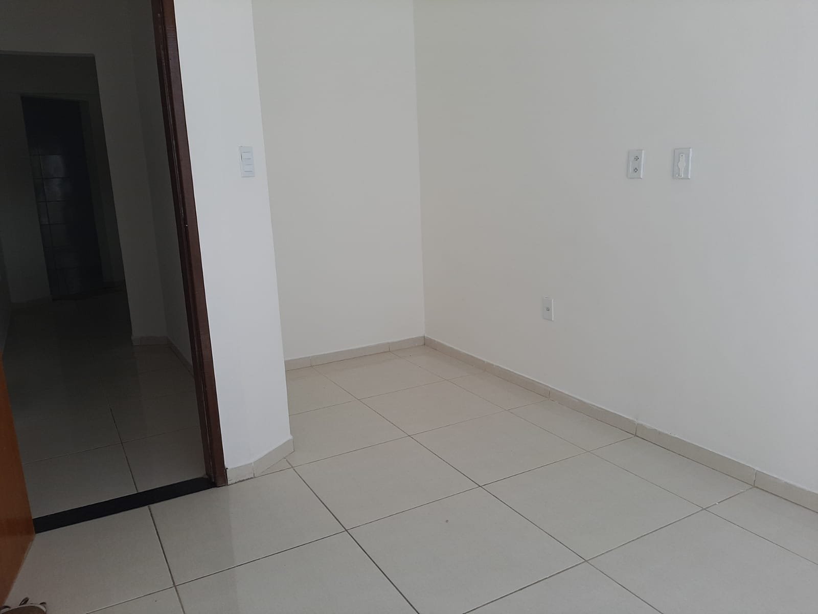 CASA TÉRREA PARA ALUGAR NO COND. PARQUE SÃO JOSÉ