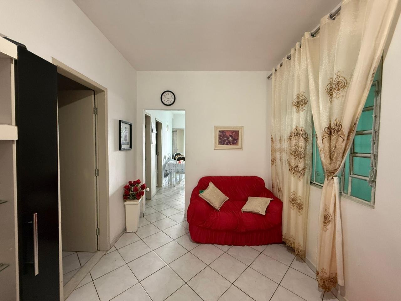 PRÉDIO RESIDENCIAL À VENDA EM FRENTE A FEIRA LIVRE