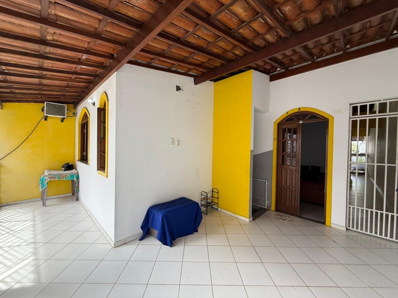 PRÉDIO RESIDENCIAL À VENDA EM FRENTE A FEIRA LIVRE