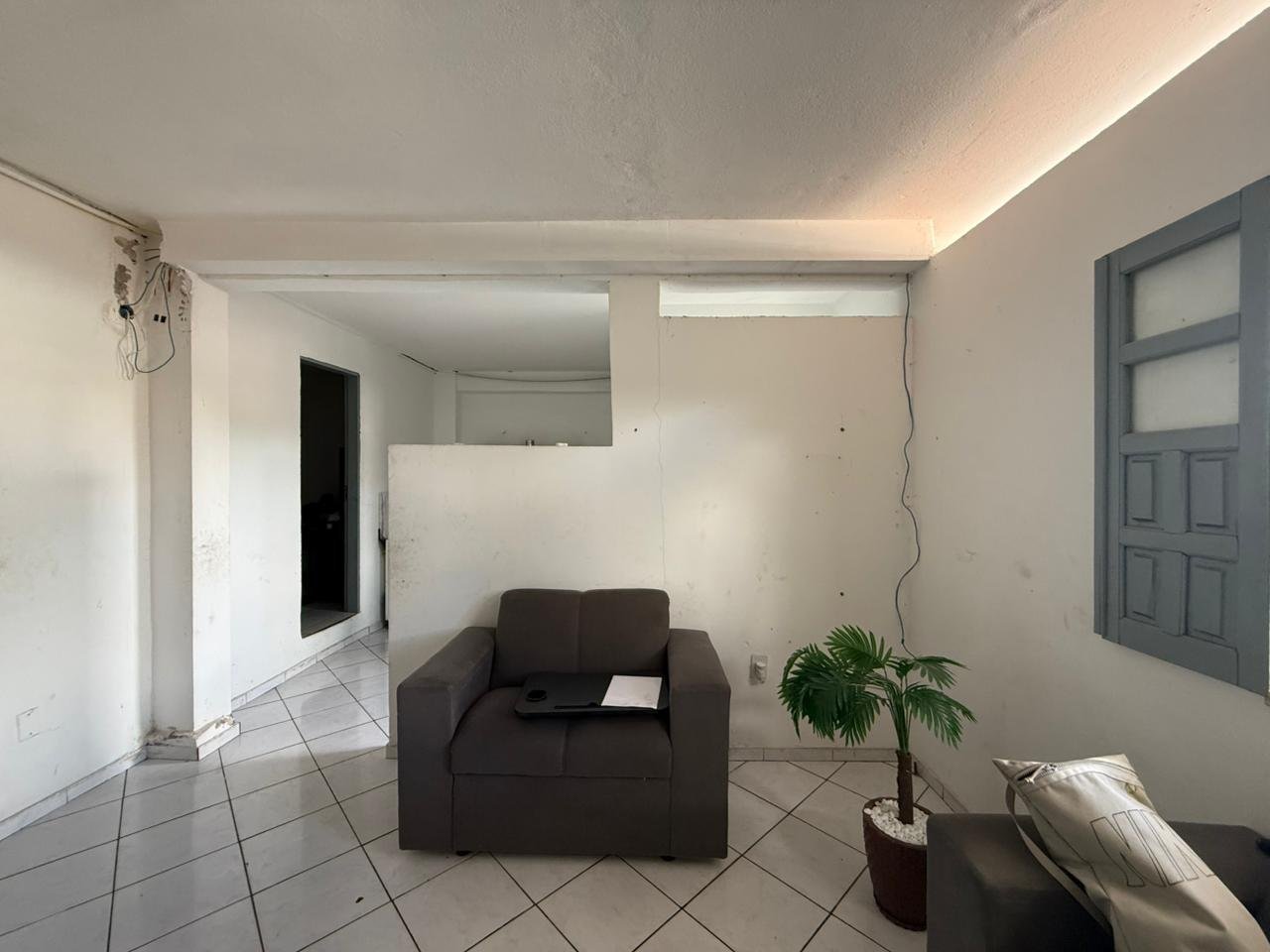 PRÉDIO RESIDENCIAL À VENDA EM FRENTE A FEIRA LIVRE