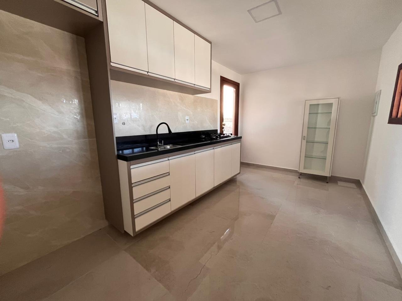 CASA 1º ANDAR - ANDAIÁ