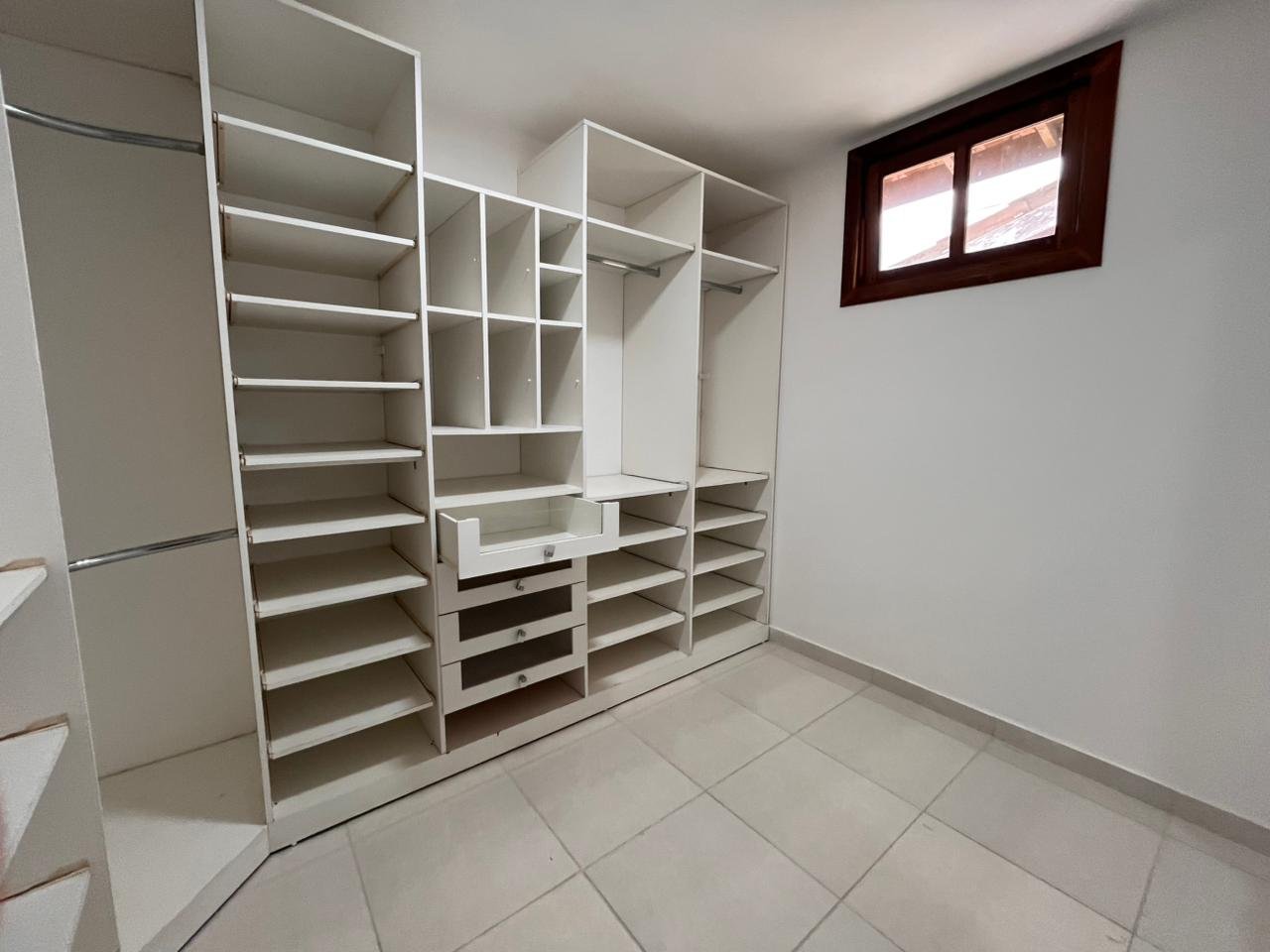 CASA 1º ANDAR - ANDAIÁ