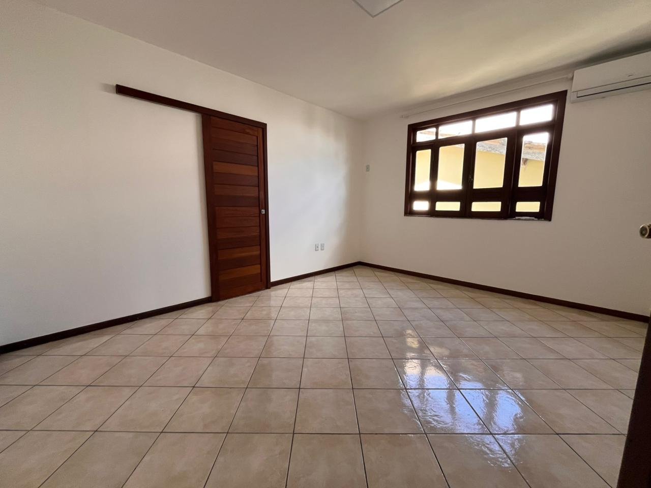 CASA 1º ANDAR - ANDAIÁ