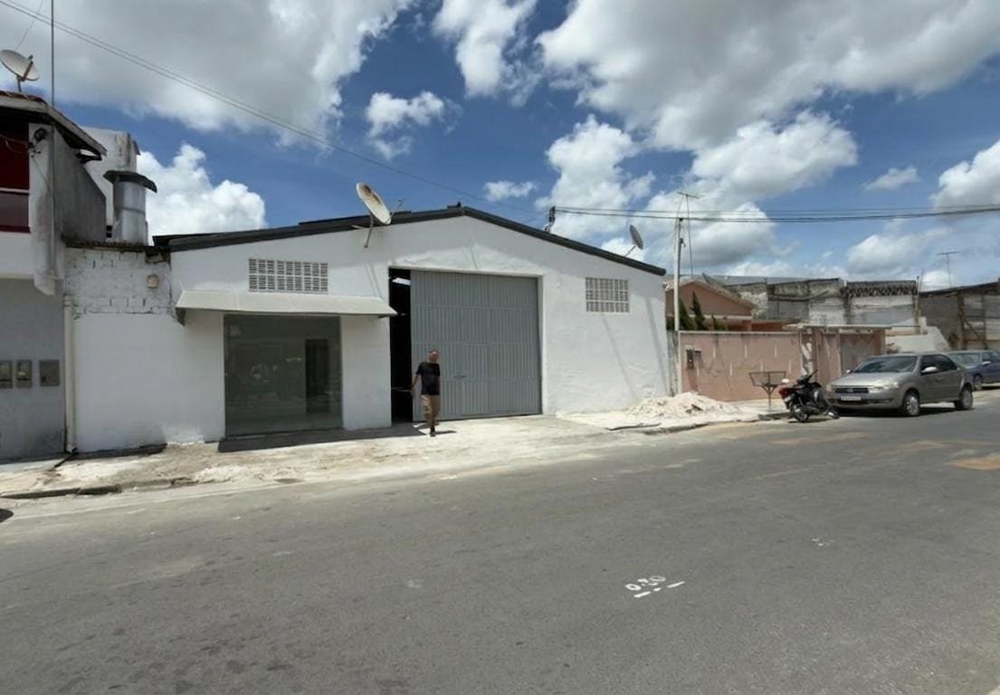 GALPÃO PARA LOCAÇÃO - CENTRO - 400m²