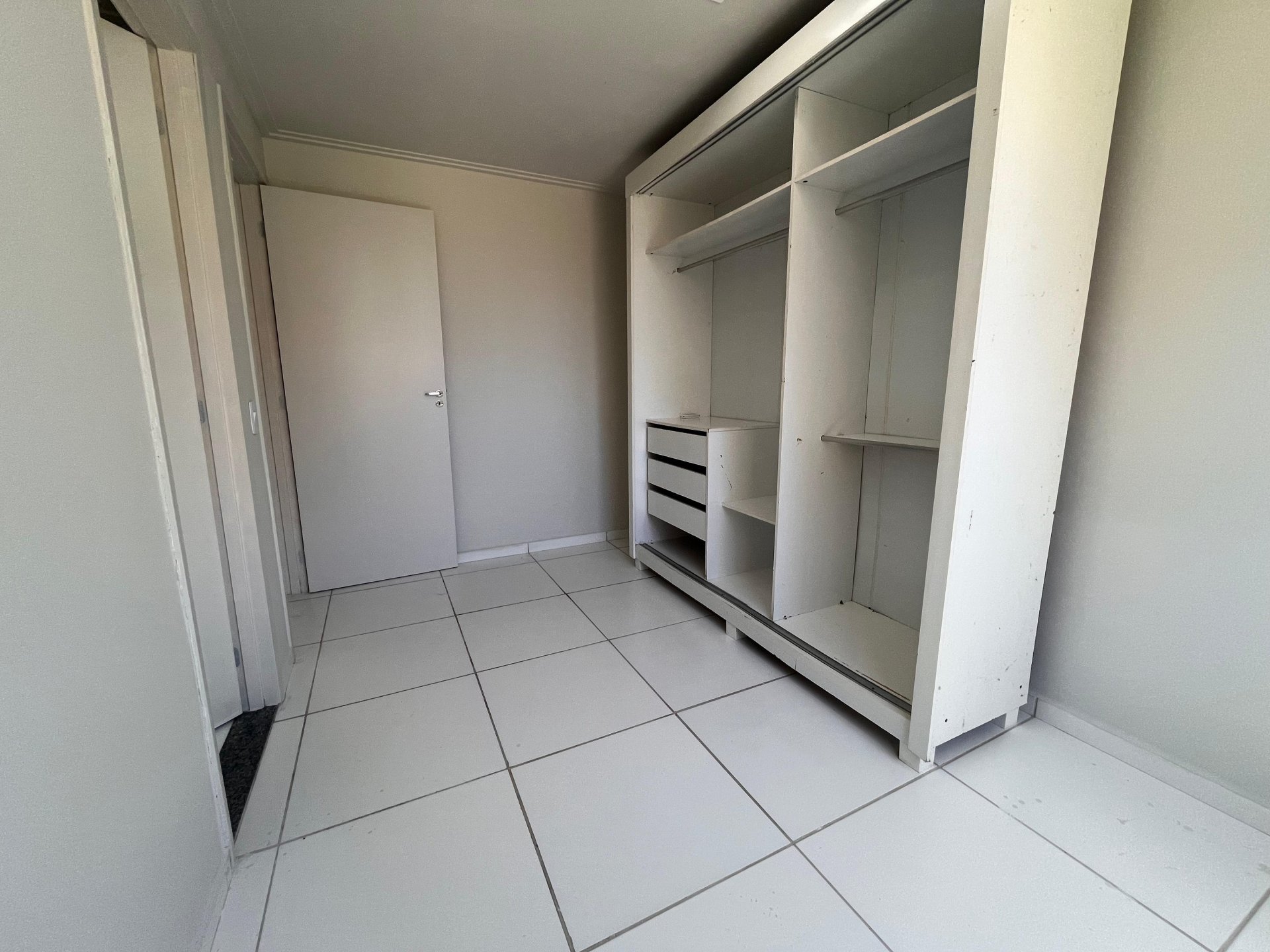 APARTAMENTO TÉRREO PARA LOCAÇÃO - VOG IMPERIAL.