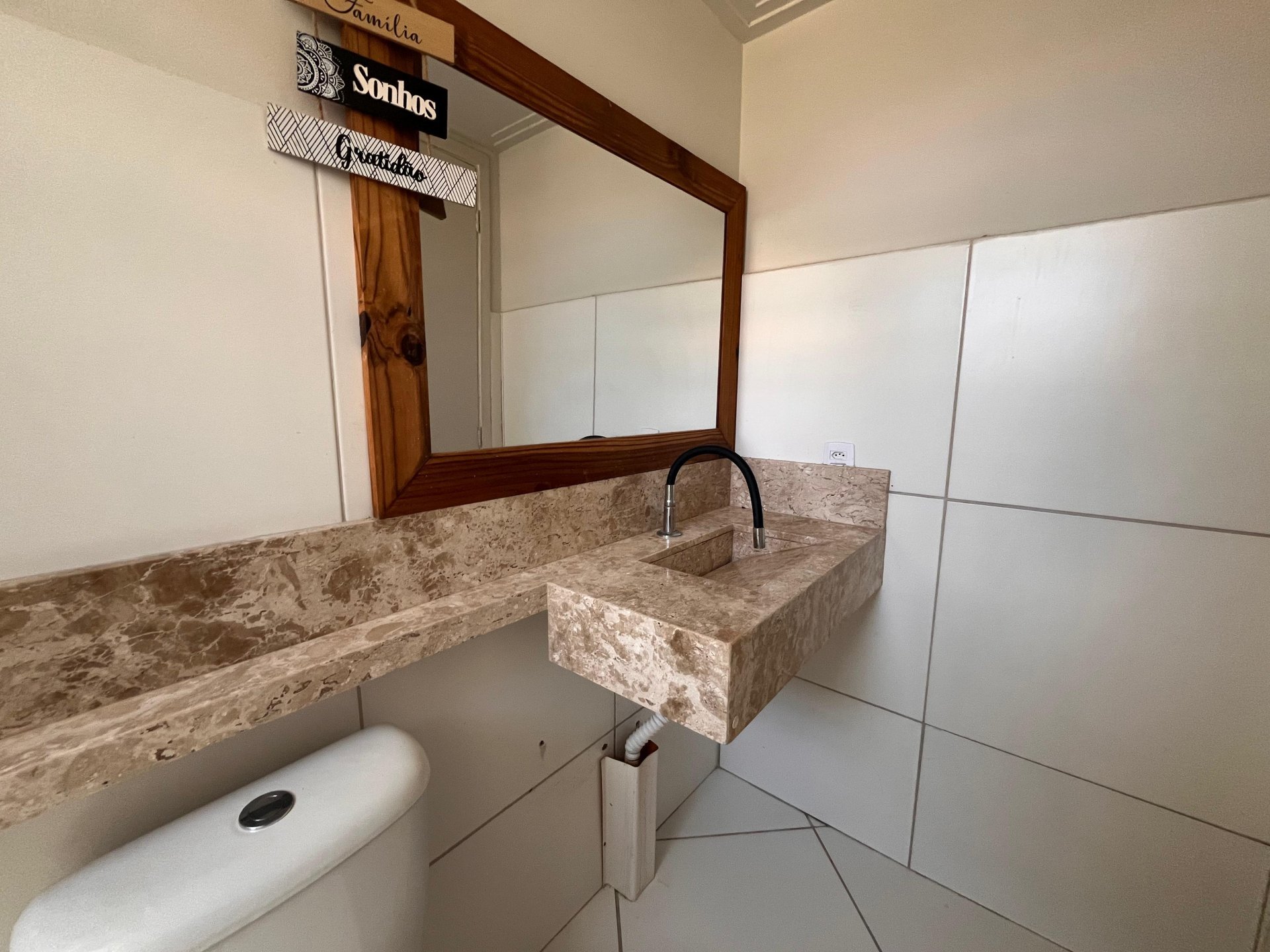 APARTAMENTO TÉRREO PARA LOCAÇÃO - VOG IMPERIAL.