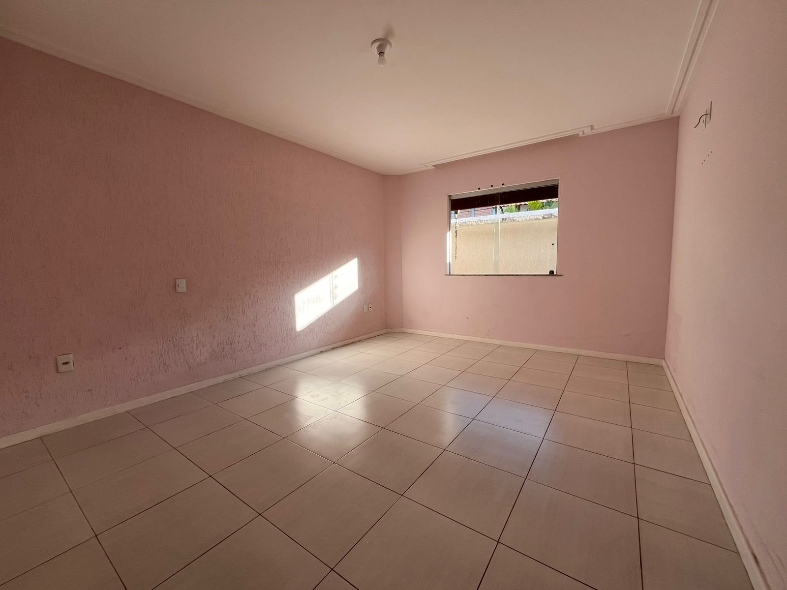 CASA A VENDA NO LOTEAMENTO SÃO SANTIAGO