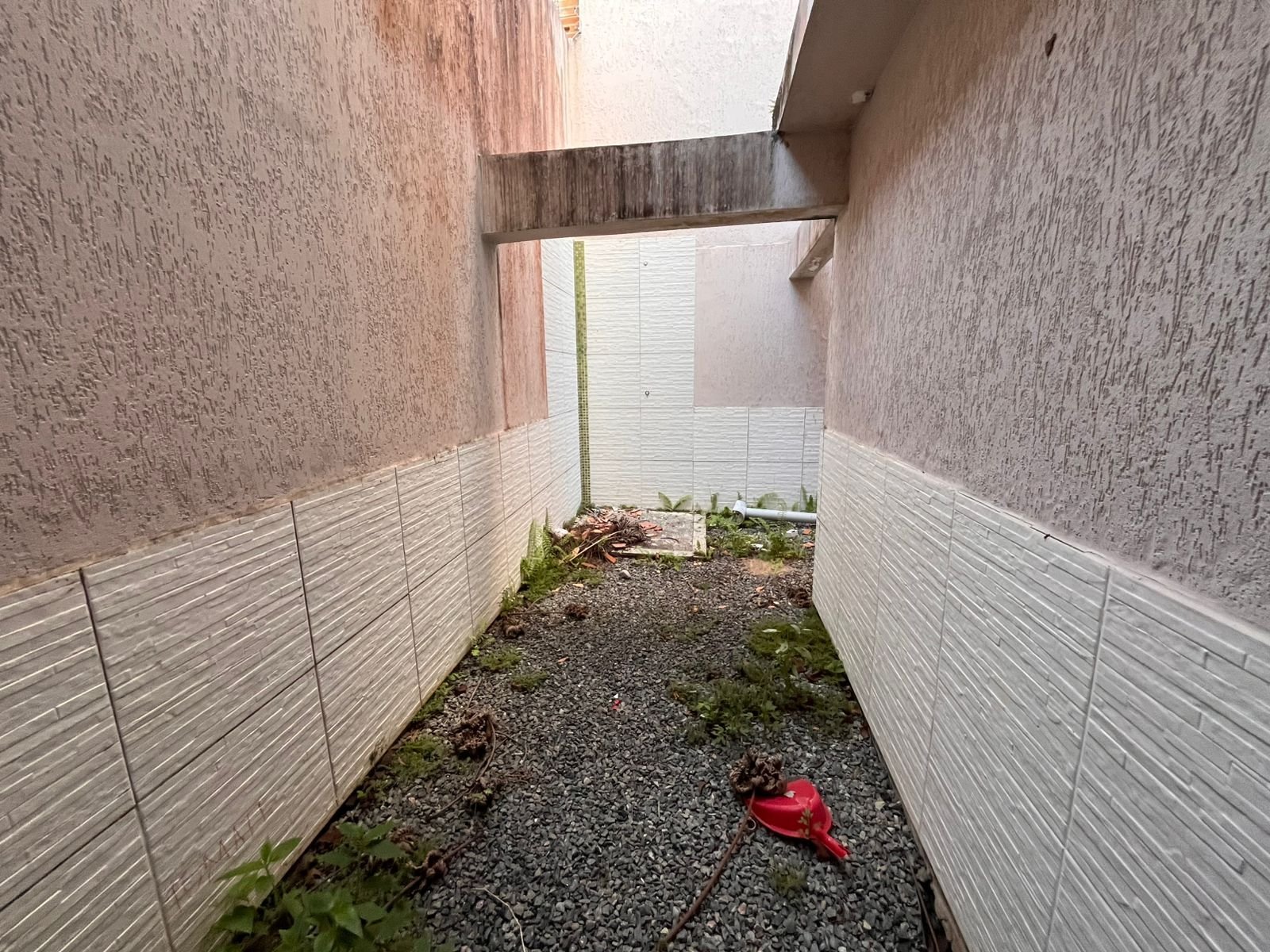 CASA A VENDA NO LOTEAMENTO SÃO SANTIAGO