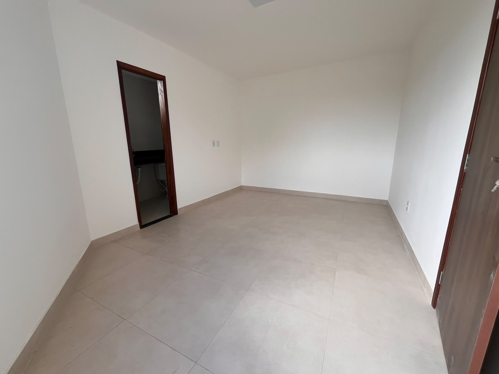 APARTAMENTOS - SÃO SANTIAGO